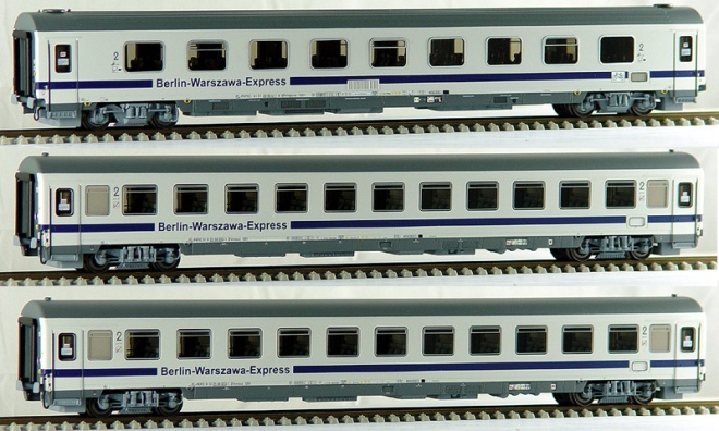 Set of 3 Passenger cars of EuroCity Berlin-Warszawa-Express (Set 2)<br /><a href='images/pictures/ACME/55096.jpg' target='_blank'>Full size image</a>